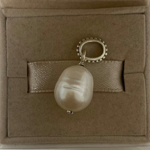 Pandora Freshwater Cultured Baroque Pearl Pendant - Picture 1 of 4